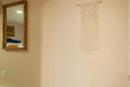 2-BR City Retreat Peace Privacy & Parking in Washington, USA