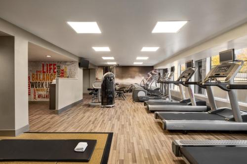 Holiday Inn Gaithersburg - image 4