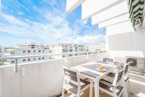 Studio Velasquez - Welkeys