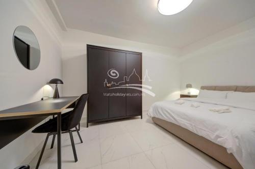 Luxury furnished 2 bedroom Apartment in Saint Julians