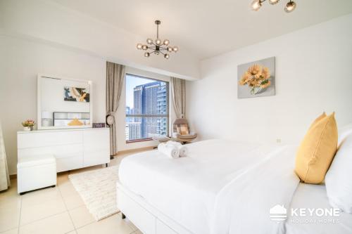 Spectacular 4 Bedroom Beachfront with Small Room - image 7