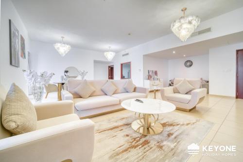 Spectacular 4 Bedroom Beachfront with Small Room - image 13