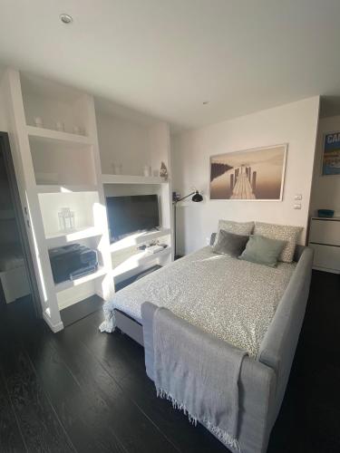 Agréable T2 rénové, Cannes centre, Suquet, plages