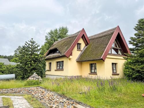 Holiday Home Pier 15 A by Interhome in Gristow, Deutschland