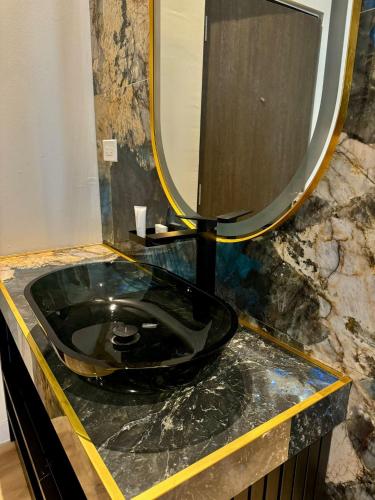 Metro Art Hotel - image 8