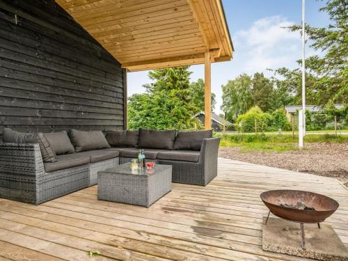  Holiday Home Lisabeth - from the sea by Interhome in Hals