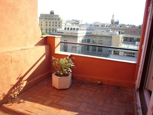 Apartaments Sant Jordi Girona 97 - image 6