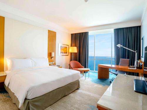 Deluxe King Room with Sea View room in Hilton Doha