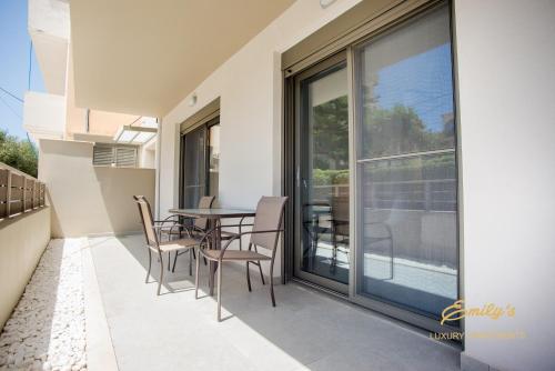 Emily's Luxury Apartments 5