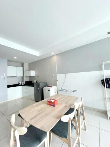 Central ResidenceSG Besi@Near MRT and TBS - image 13