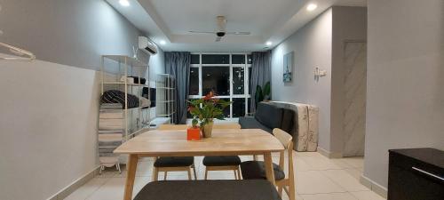 Central ResidenceSG Besi@Near MRT and TBS - image 9