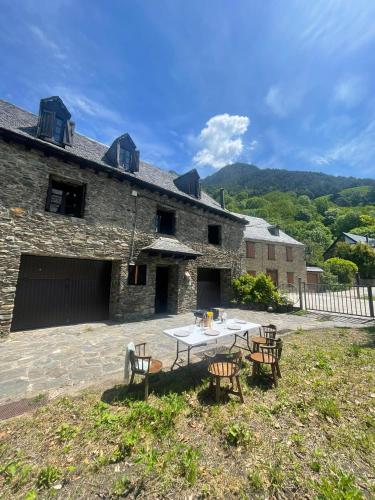 Skats, Explora Pirineos Arán (Explora Pirineos Aran) in Arres