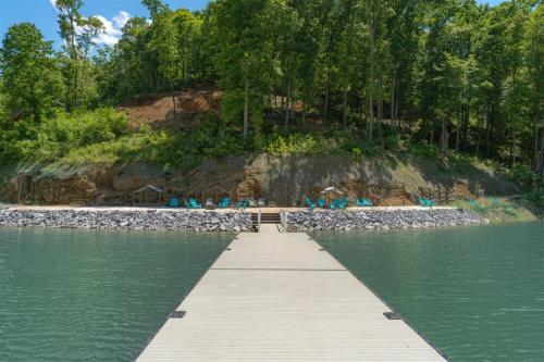 Lake View Serenity Pool Beach Hot Tub Games Lake View Serenity Pool Beach Hot Tub Games