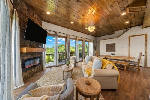 Lake View Serenity Pool Beach Hot Tub Games Lake View Serenity Pool Beach Hot Tub Games