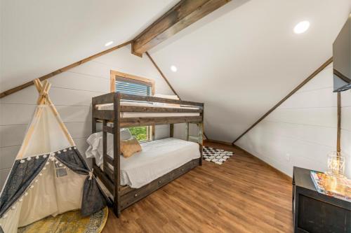 Lake View Serenity Pool Beach Hot Tub Games Lake View Serenity Pool Beach Hot Tub Games