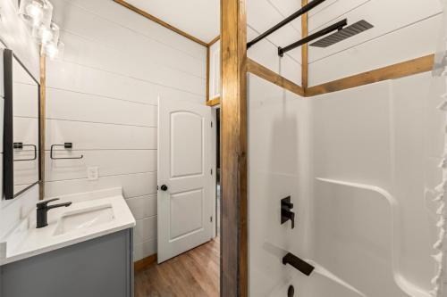 Lake View Serenity Pool Beach Hot Tub Games Lake View Serenity Pool Beach Hot Tub Games