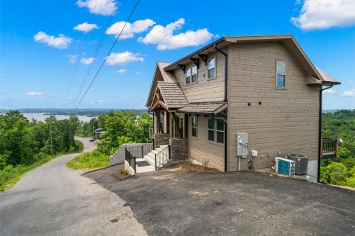 Lake View Serenity Pool Beach Hot Tub Games Lake View Serenity Pool Beach Hot Tub Games