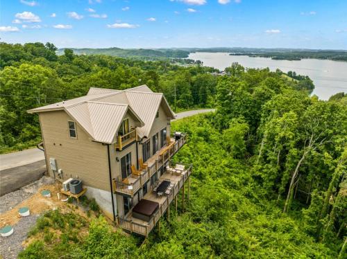 Lake View Serenity Pool Beach Hot Tub Games Lake View Serenity Pool Beach Hot Tub Games