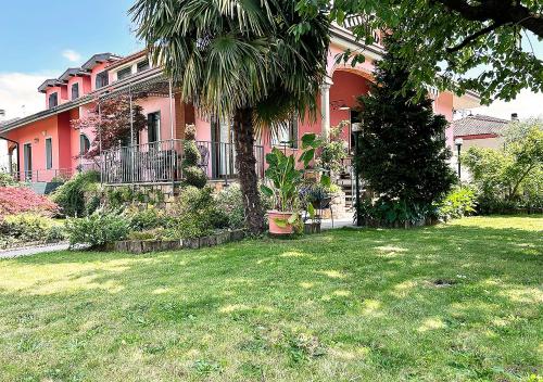 Ieeja, La mansardina in Venegono Superiore