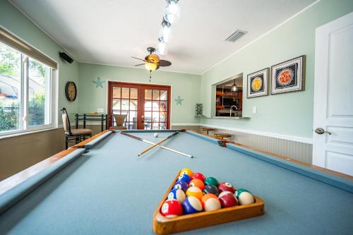 Backyard Oasis, Game Room, Boat Parking, & Short Drive to AMI! in Bradenton, USA
