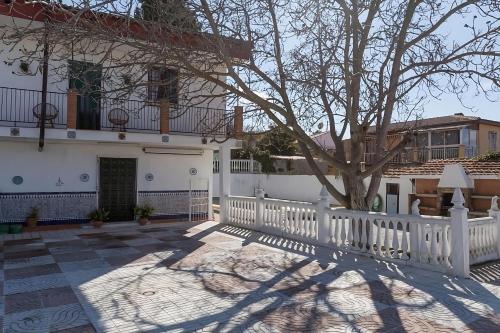 Casa Rural en Parque Natural con Chimenea, Piscina y Barbacoa en Viznar in Viznar