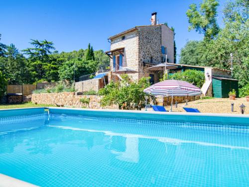 Holiday Home La maison aux volets bleus by Interhome