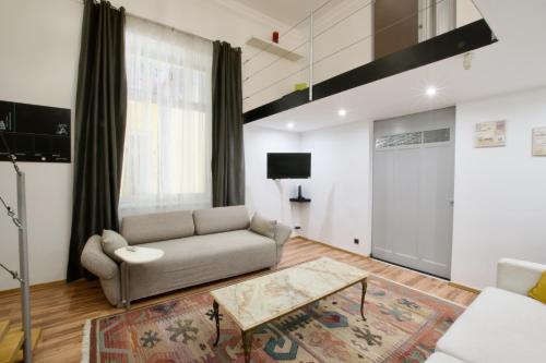 Standard Apartment by Hi5- Kazinczy 2 bedroom