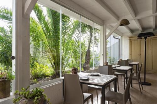 餐廳, HMO Glamping & Suites in Vignanotica in 馬蒂納塔