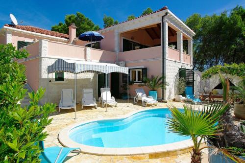 Villa Rosada, Vela Luka