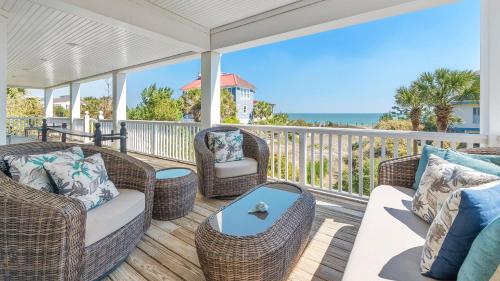 Blue Dolphin home by Peace Vacations in Debidue Island (SC)