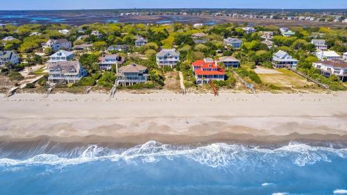 Blue Dolphin home by Peace Vacations in Debidue Island (SC)