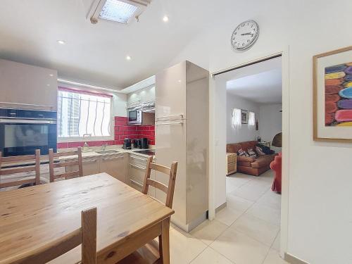 One-Bedroom House image 1