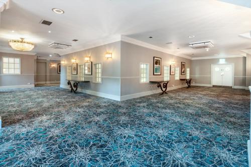 Exterior view, London Chigwell Prince Regent Hotel Signature Collection by Best Western near Barkingside Tube Station