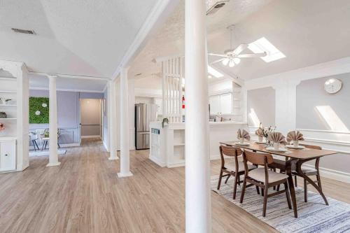 2431 Cozy 3BR IAH George Bush Airport 11 Guests in Houston, USA