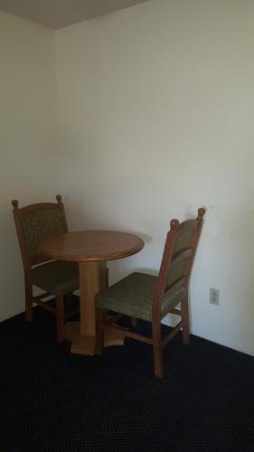 Travelodge by Wyndham Indio - image 14
