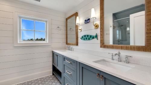 TennesSea House home by Peace Vacations - image 2