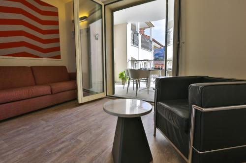 Suite, mountain view