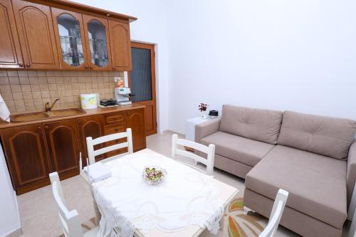 Two-Bedroom Apartment image 5