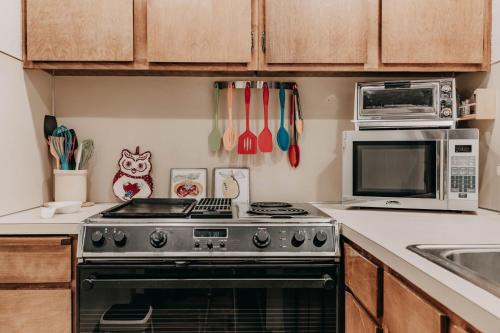91SW - Wi-Fi - Pets Ok - Sleeps 6 condo, Glacier (foto 8)