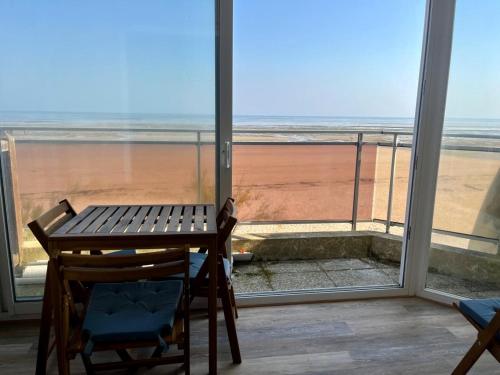 Balkons/terase, Mettons les voiles - Appt vue mer avec loggia in Bernieres-sur-Mer