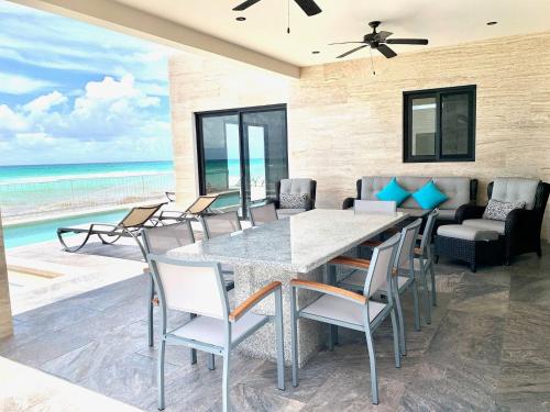 Seaside Villa 4 Beds, Private Pool, Amazing Views in Playa del Carmen, Mexico