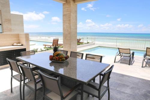 Seaside Villa 4 Beds, Private Pool, Amazing Views in Playa del Carmen, Mexico