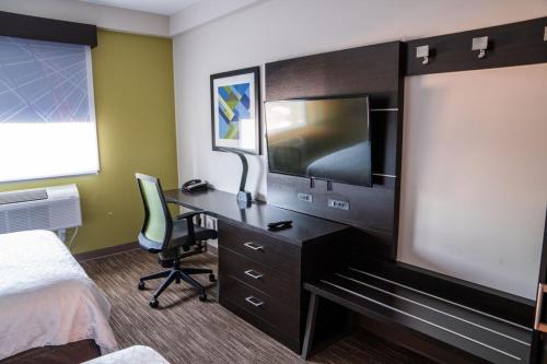 2 double beds