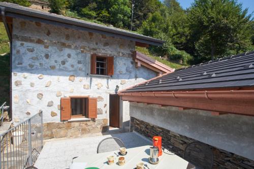Viesnīcas āriene, Baita Michele con Terrazzo e bellissima Vista Lago x 4 Persone in Aurano