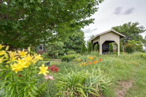 Quaint Danville Apt with Patio and Rolling Hill Views! - main image