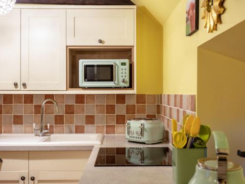 Holiday Home Sunflower Cottage by Interhome in Aberchirder