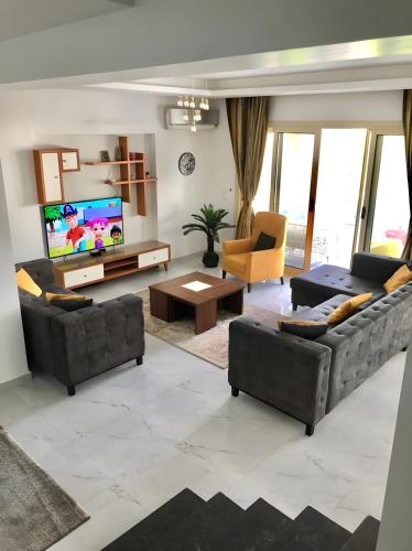 Comfort Villa standalone in Hacienda bay