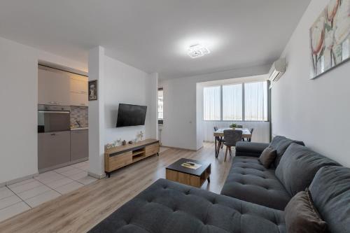 Monaco Grand Apartments - image 12