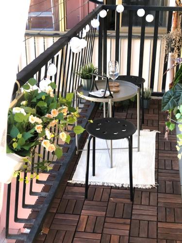 Rian House, Naples