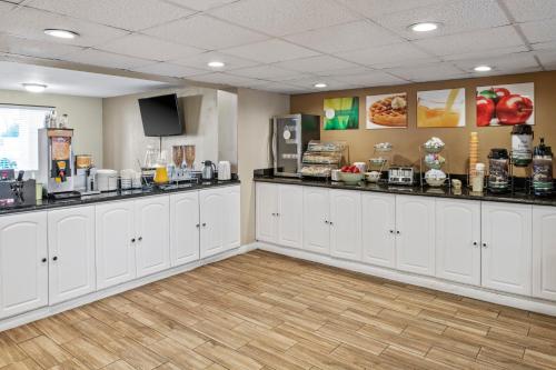 Quality Inn Kingsland - main image